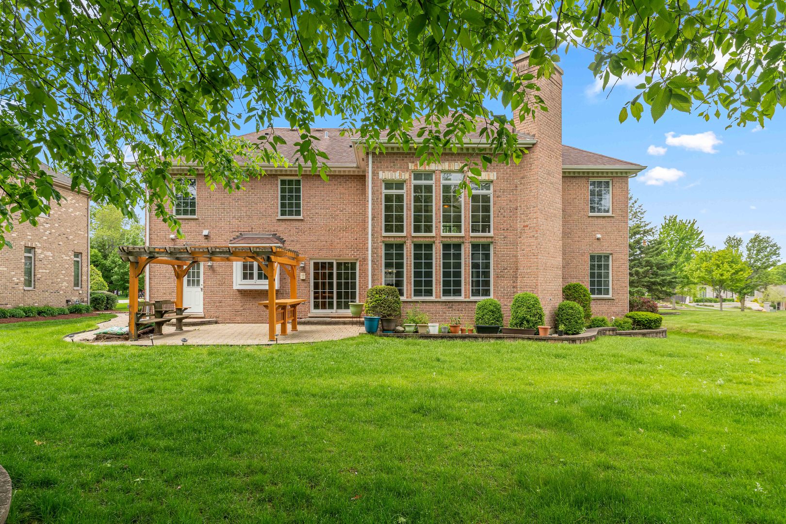 281 N Forest Drive, Addison, IL 60101