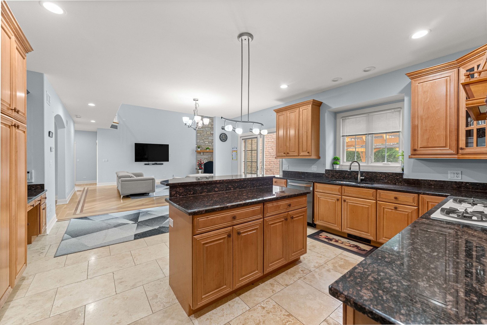 281 N Forest Drive, Addison, IL 60101