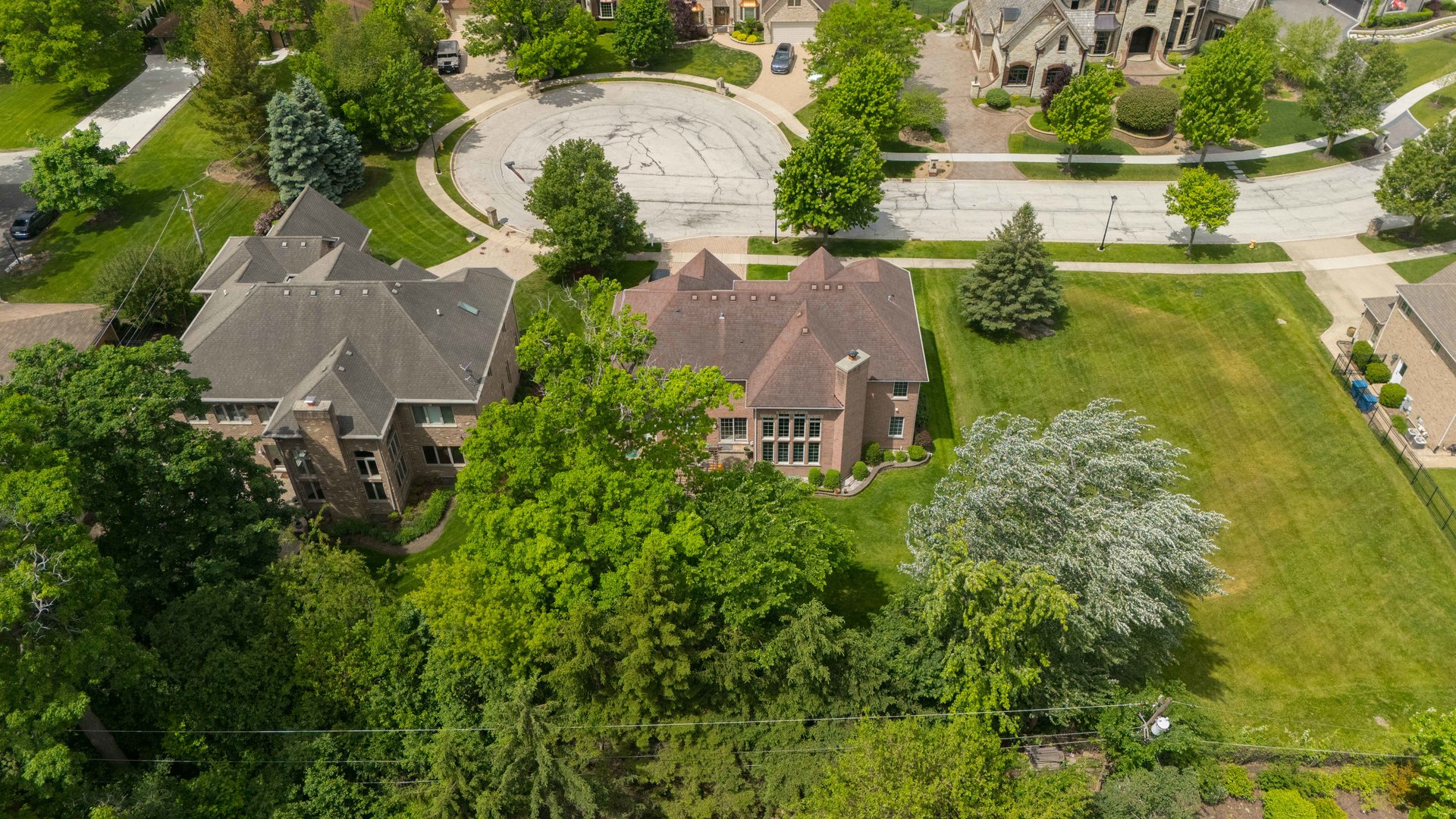 281 N Forest Drive, Addison, IL 60101