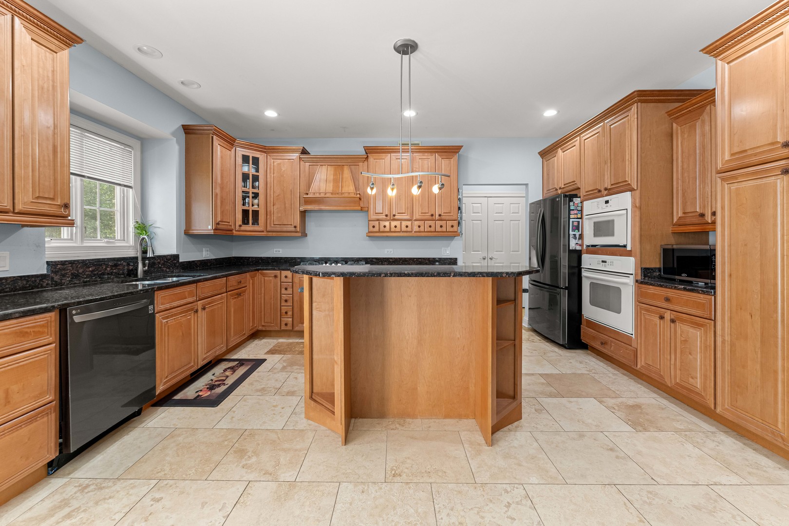 281 N Forest Drive, Addison, IL 60101