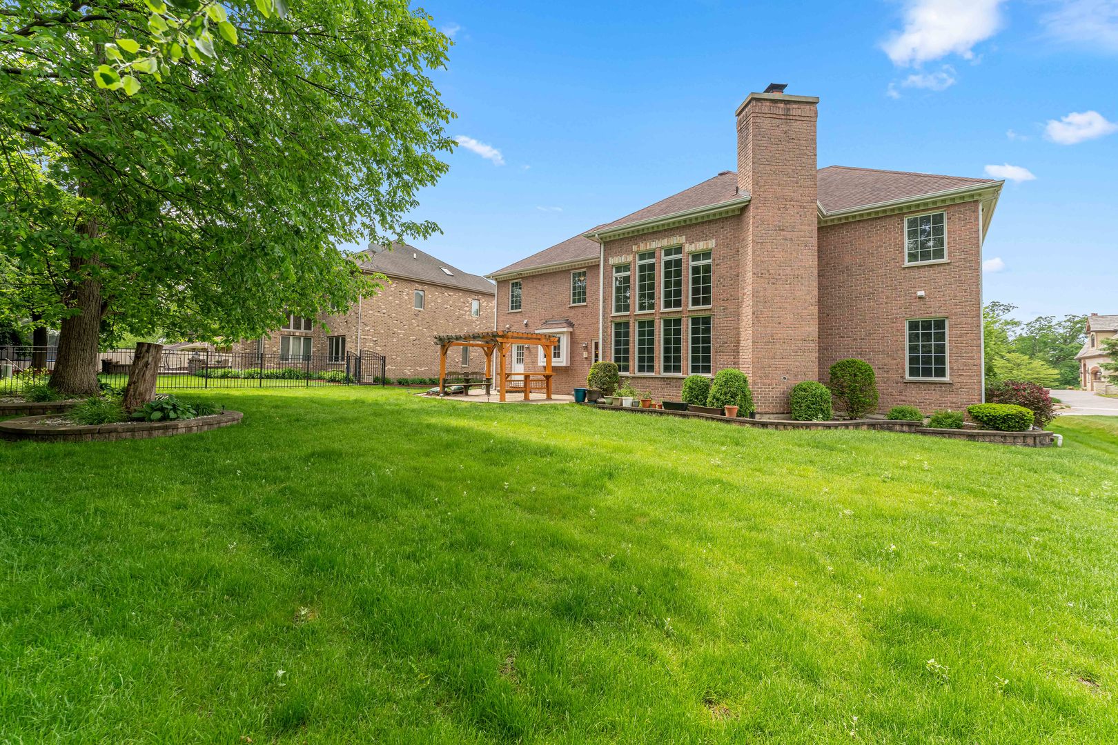 281 N Forest Drive, Addison, IL 60101