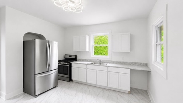 10504 S Lafayette Avenue, Chicago, IL 60628