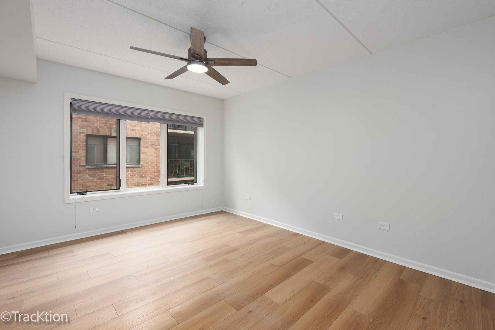 1 S Lincoln Avenue #208, Lombard, IL 60148