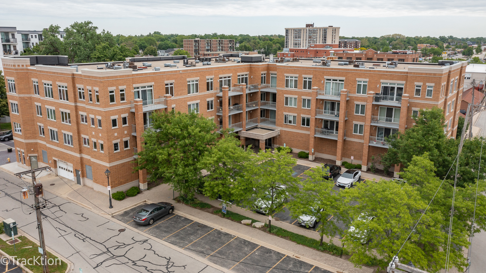 1 S Lincoln Avenue #208, Lombard, IL 60148