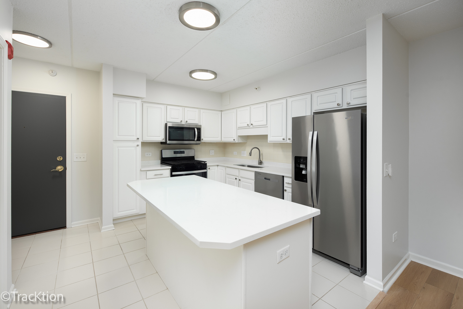 1 S Lincoln Avenue #208, Lombard, IL 60148
