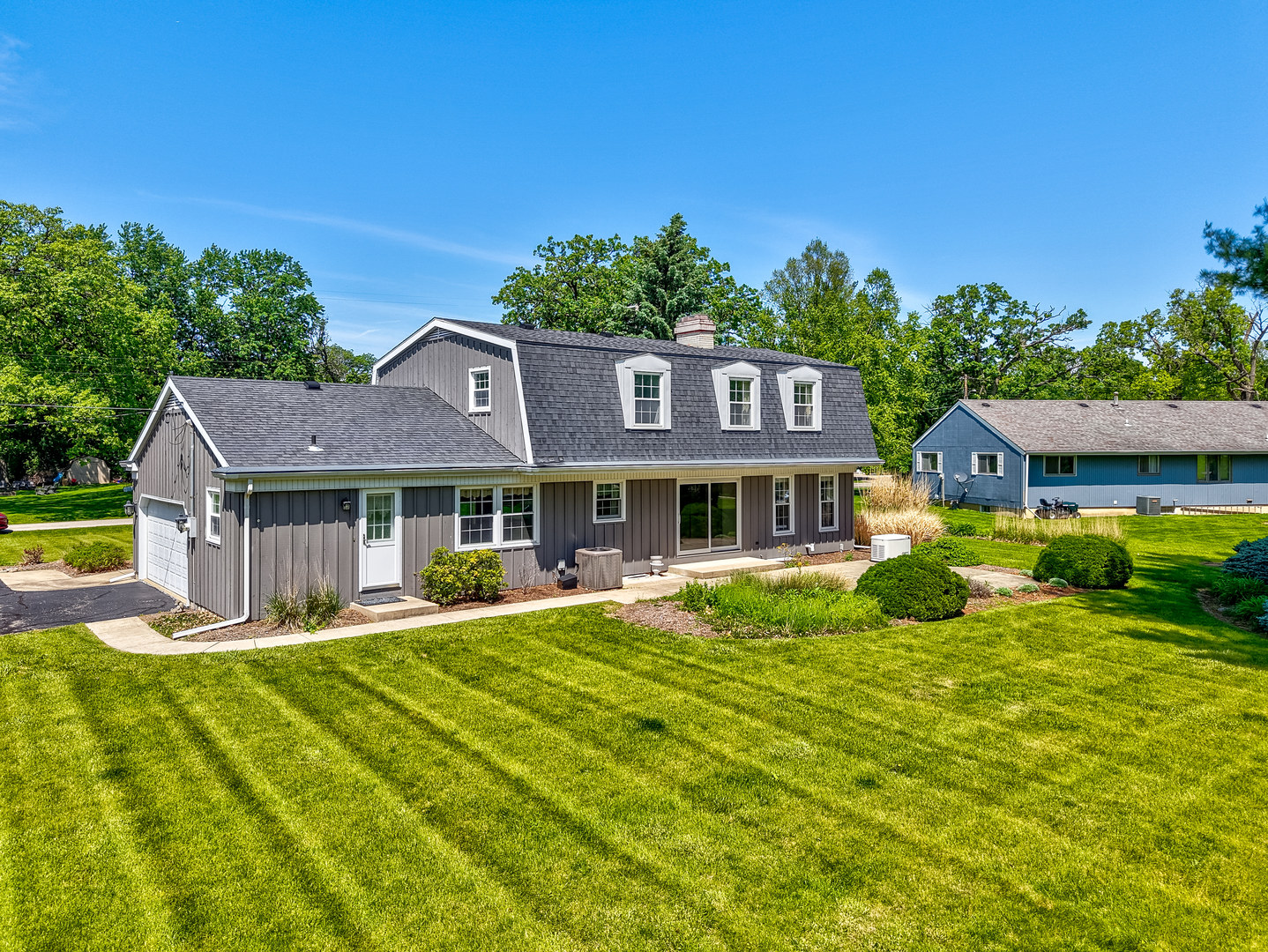 11 Oaklane Drive, Ottawa, IL 61350