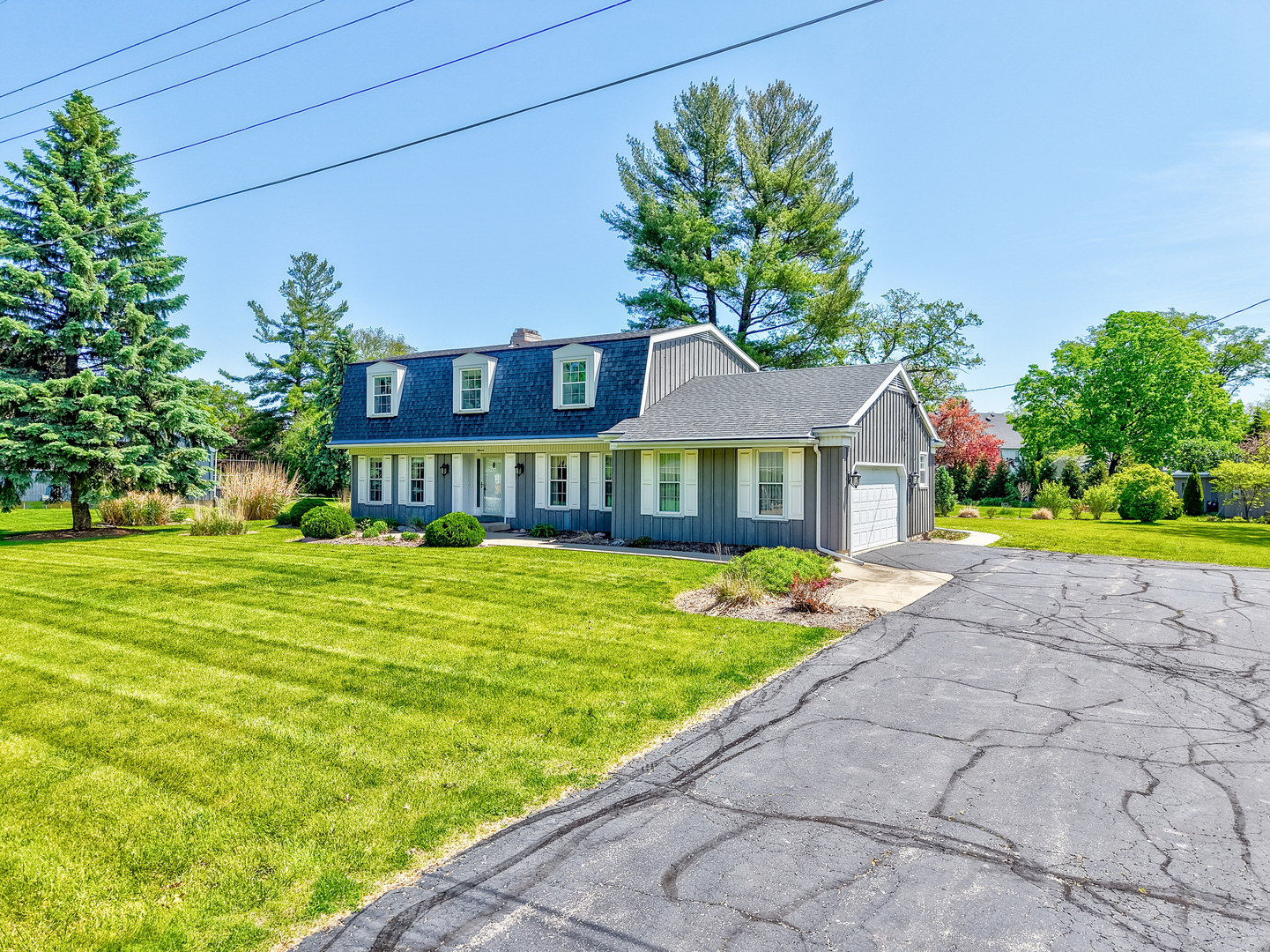 11 Oaklane Drive, Ottawa, IL 61350