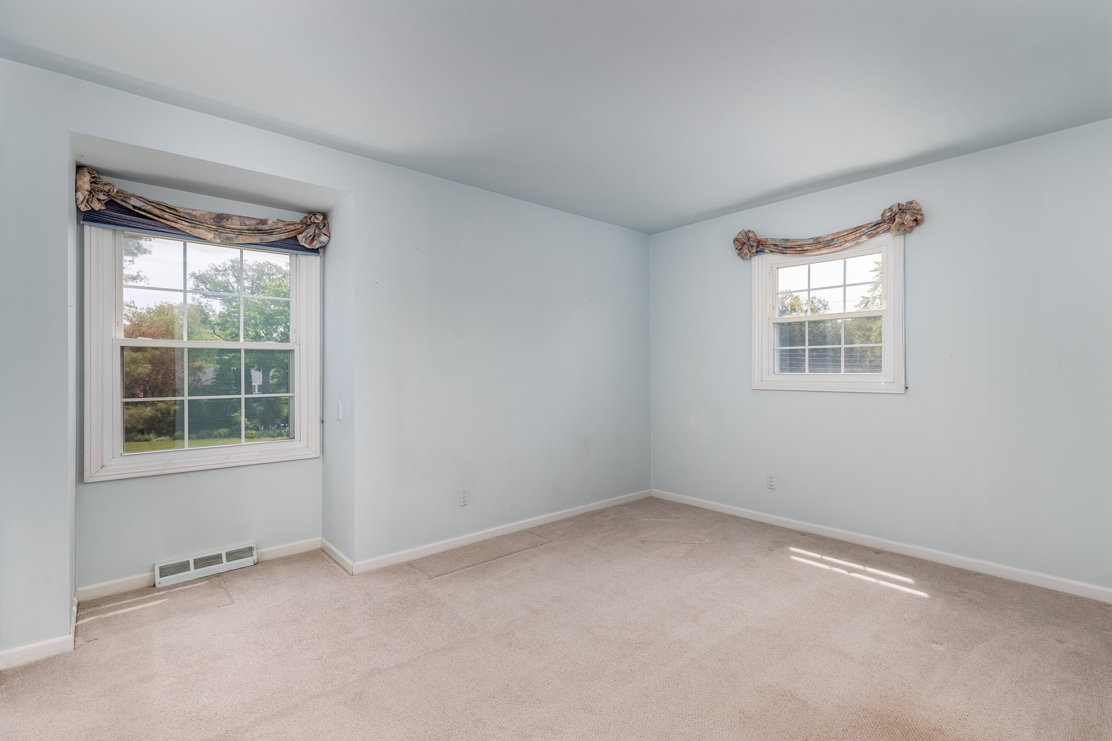 11 Oaklane Drive, Ottawa, IL 61350