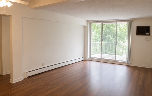 2222 S Stewart Avenue #1H, Lombard, IL 60148