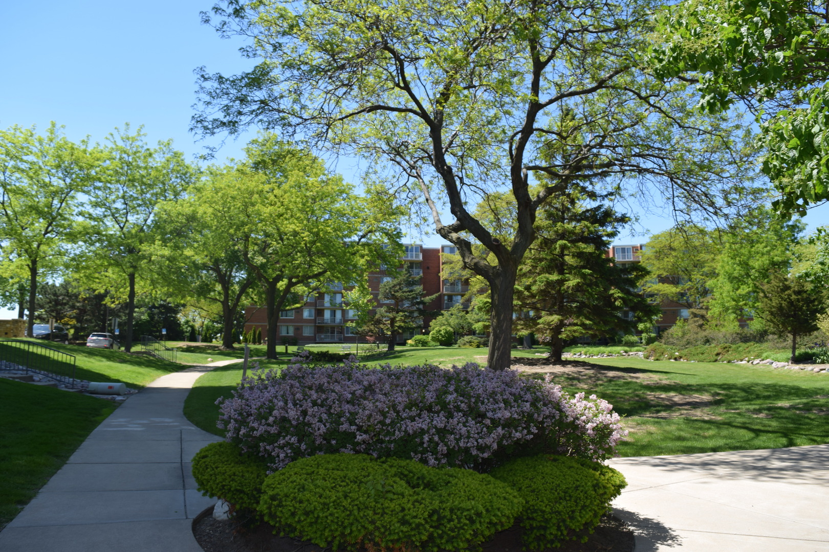 2222 S Stewart Avenue #1H, Lombard, IL 60148