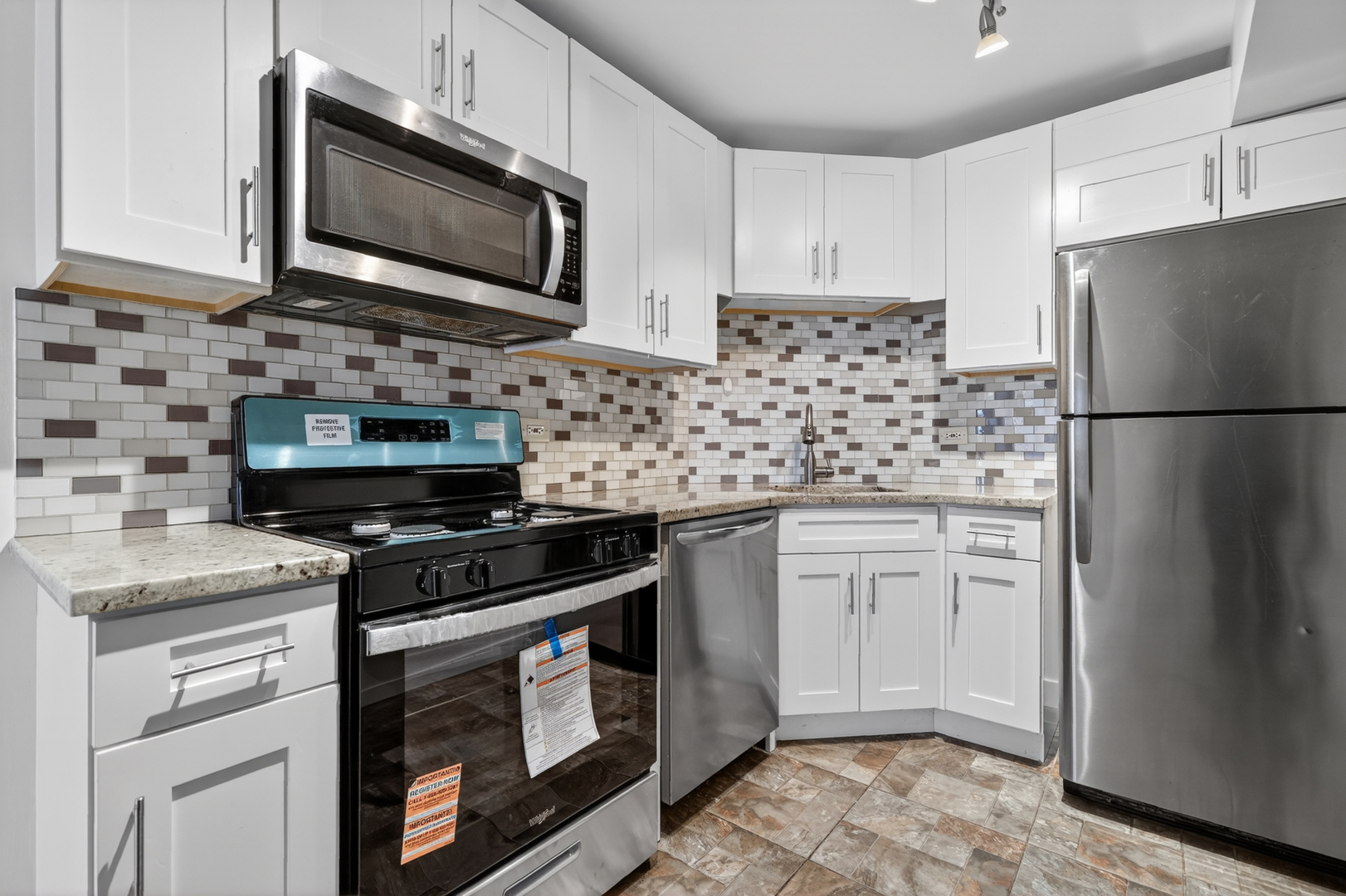 684 QUINCY BRIDGE Lane #202, Glenview, IL 60025