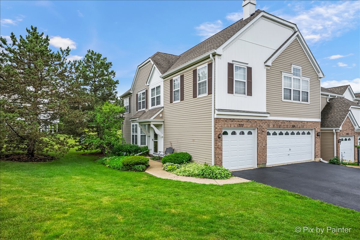 327 Gazebo Lane, Lombard, IL 60148