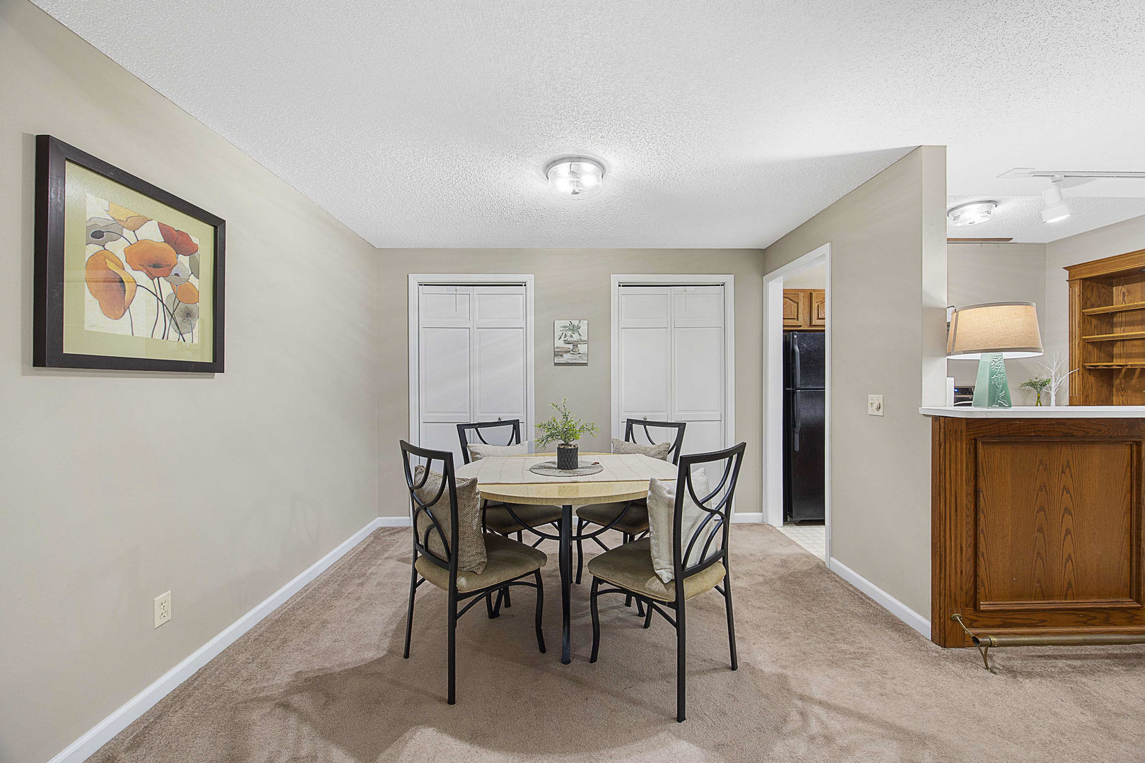 1202 Kenneth Drive, Bloomington, IL 61704