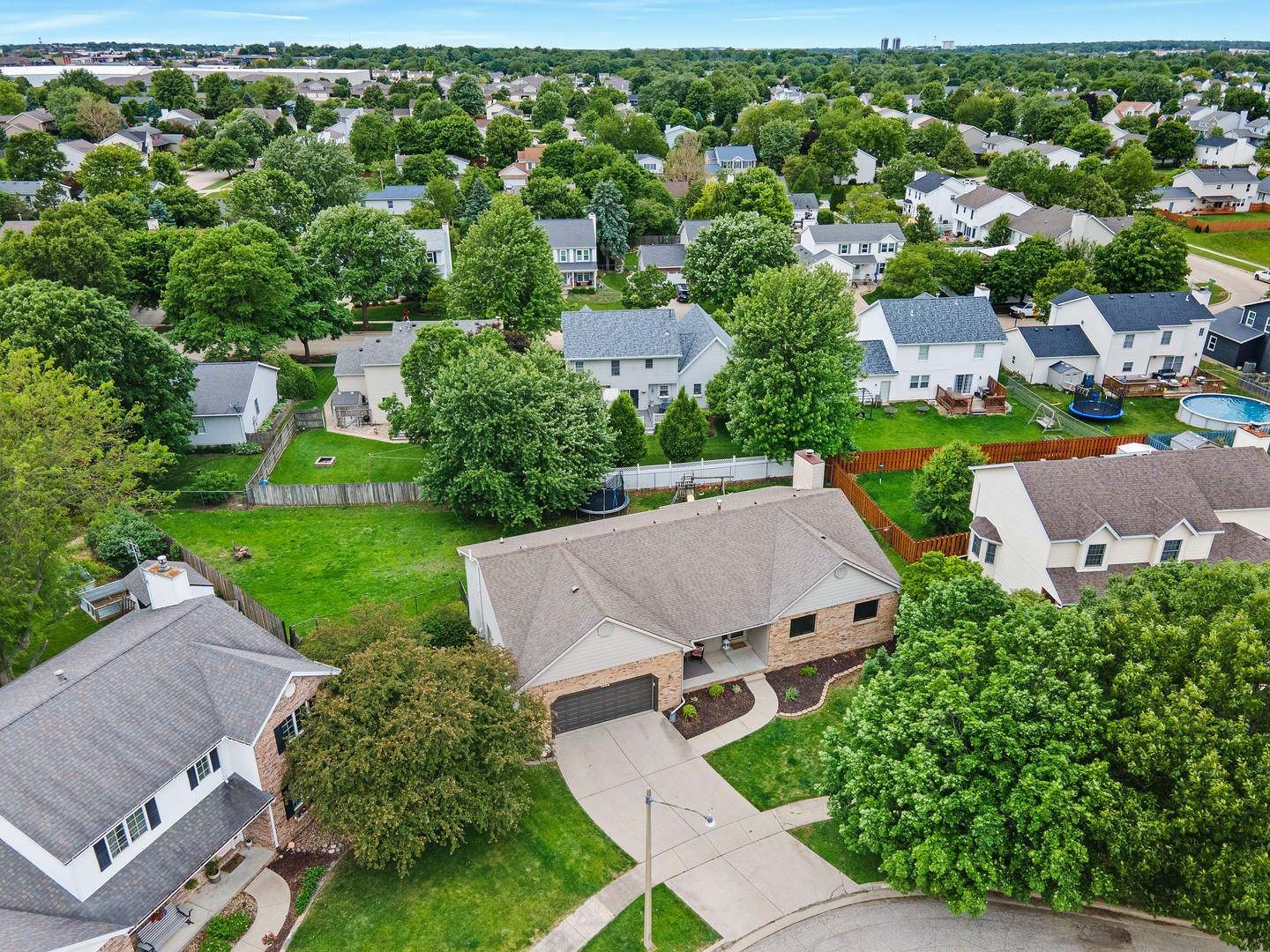 1202 Kenneth Drive, Bloomington, IL 61704