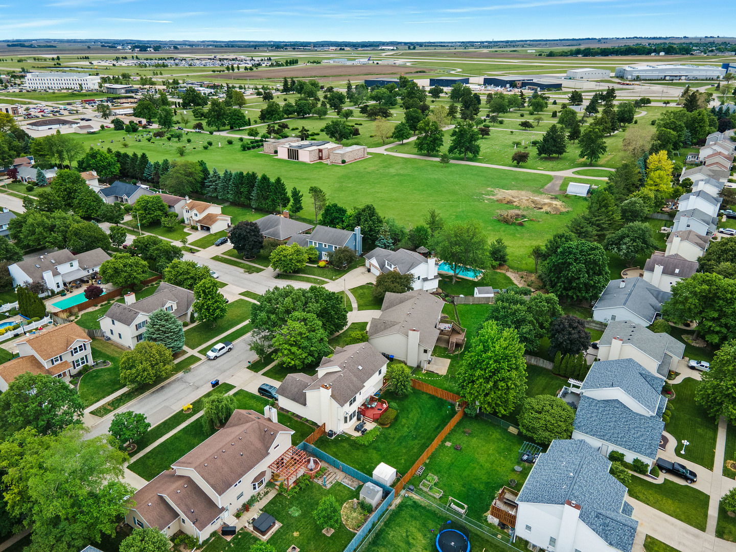 1202 Kenneth Drive, Bloomington, IL 61704