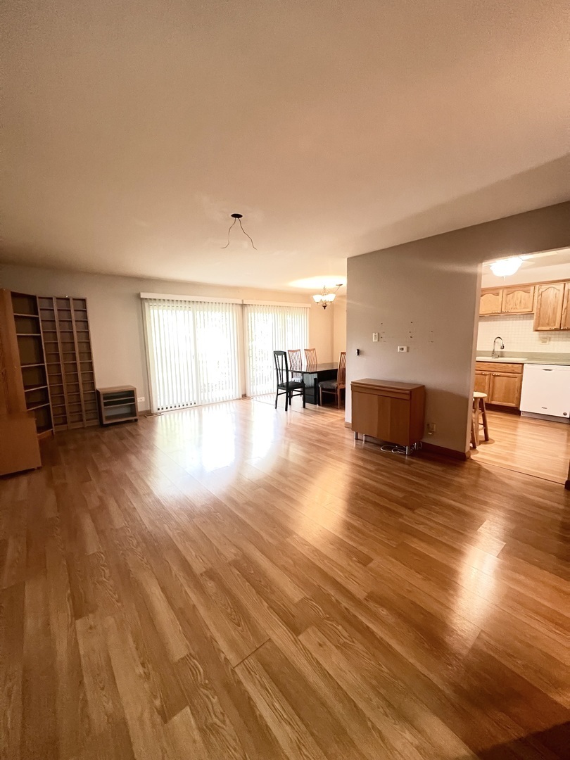 1106 Wildberry Court #B1, Wheeling, IL 60090