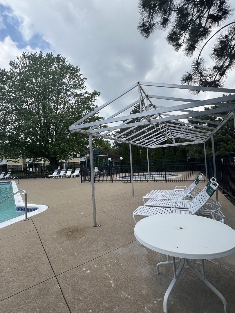 1106 Wildberry Court #B1, Wheeling, IL 60090