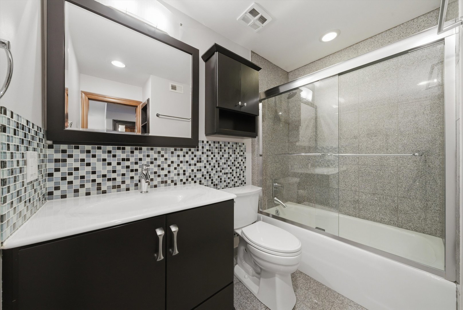 2218 N Newland Avenue #401, Chicago, IL 60707