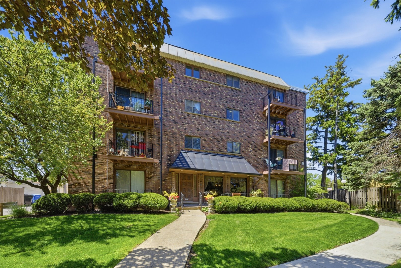 2218 N Newland Avenue #401, Chicago, IL 60707