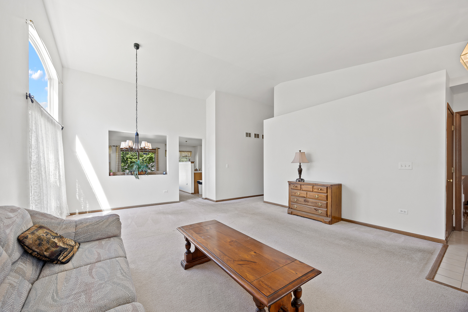 205 Woodlet Lane, Bolingbrook, IL 60490