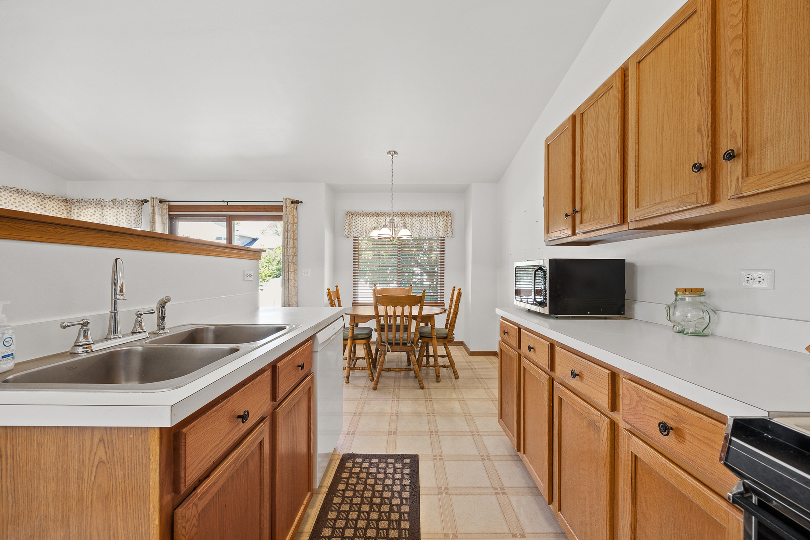205 Woodlet Lane, Bolingbrook, IL 60490