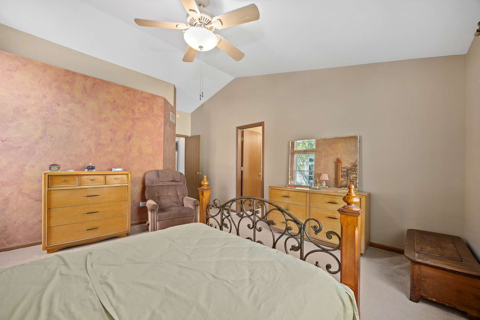 205 Woodlet Lane, Bolingbrook, IL 60490