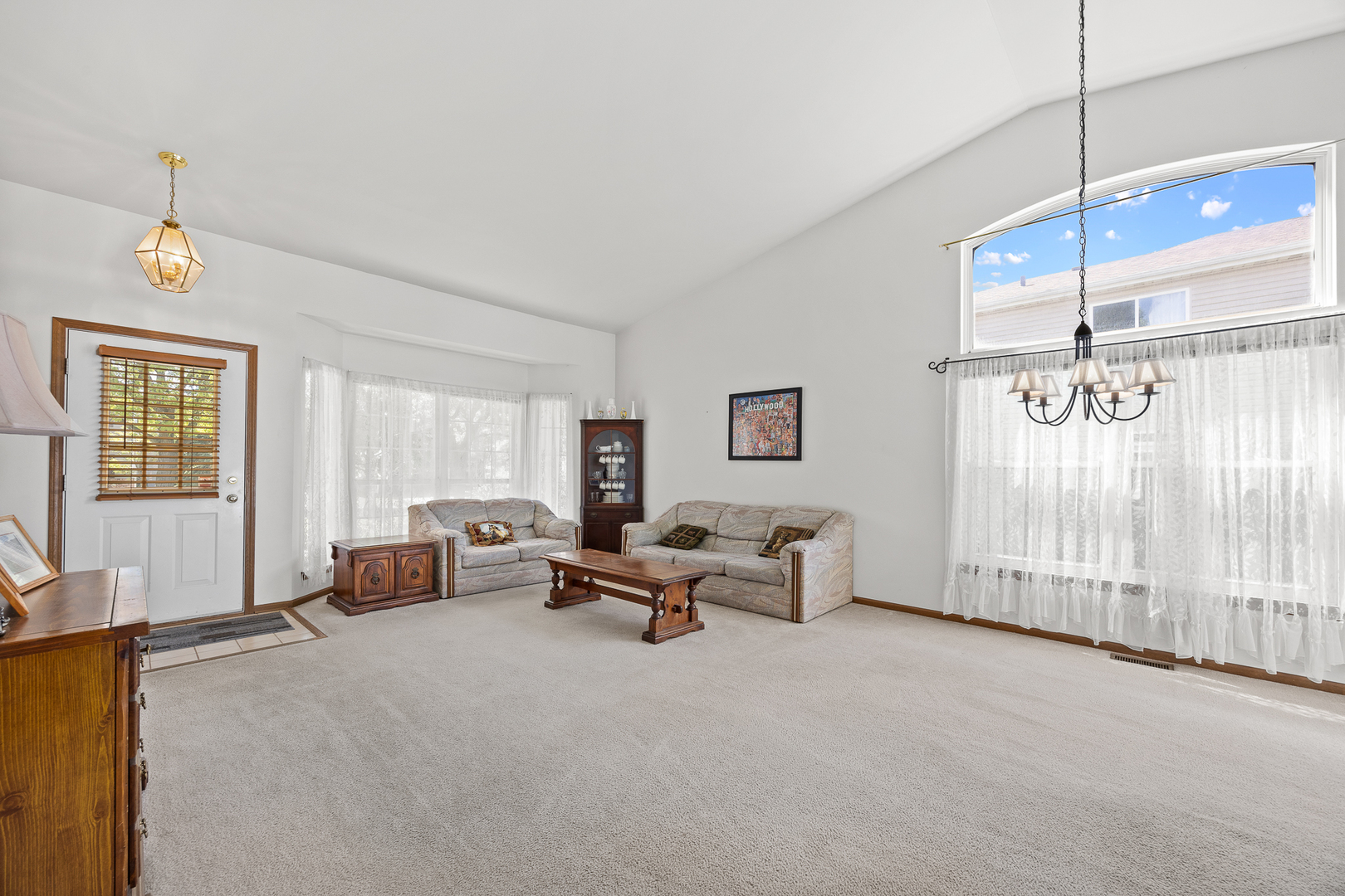 205 Woodlet Lane, Bolingbrook, IL 60490