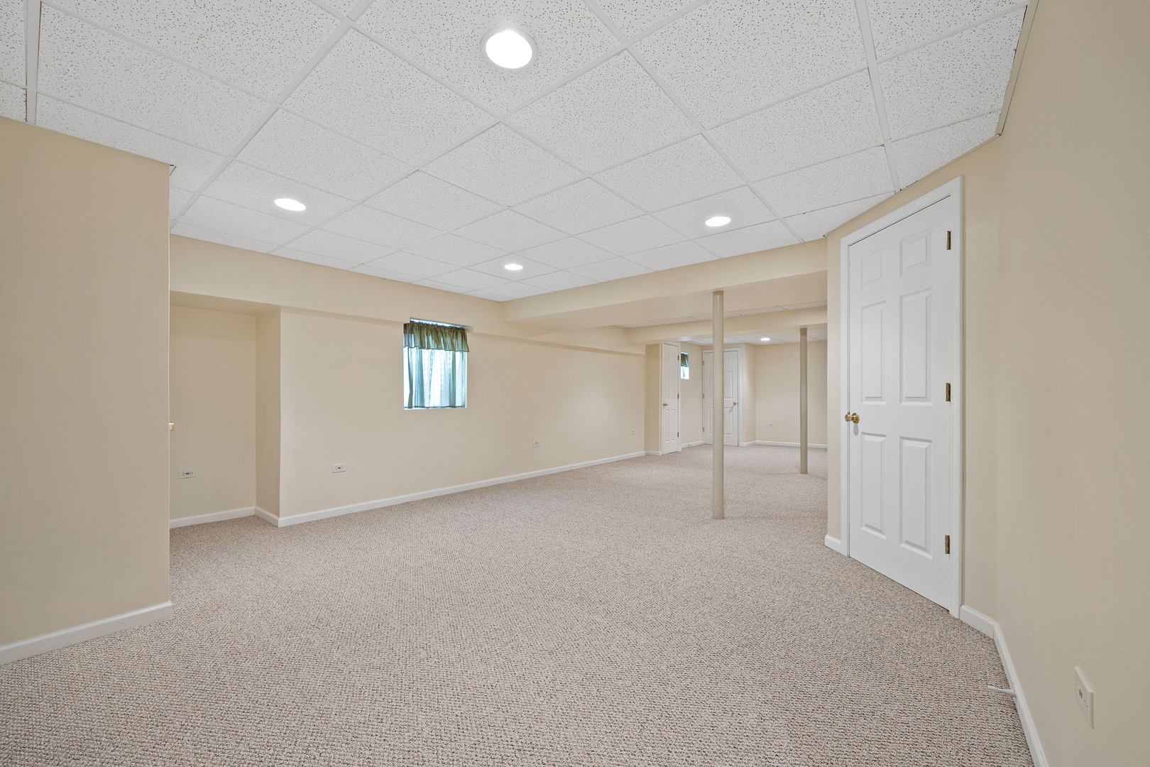 205 Woodlet Lane, Bolingbrook, IL 60490