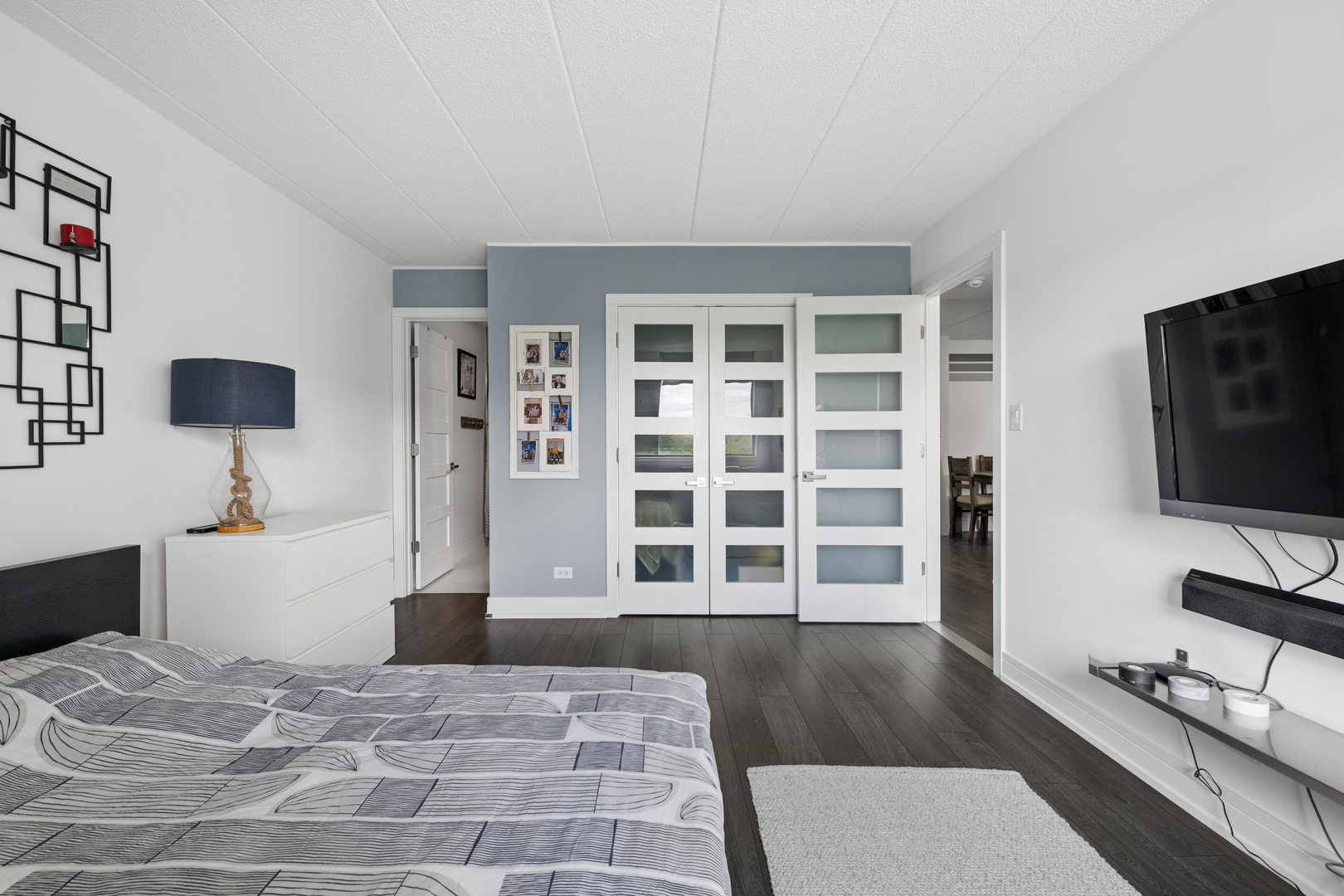 75 Kristin Circle #512, Schaumburg, IL 60195