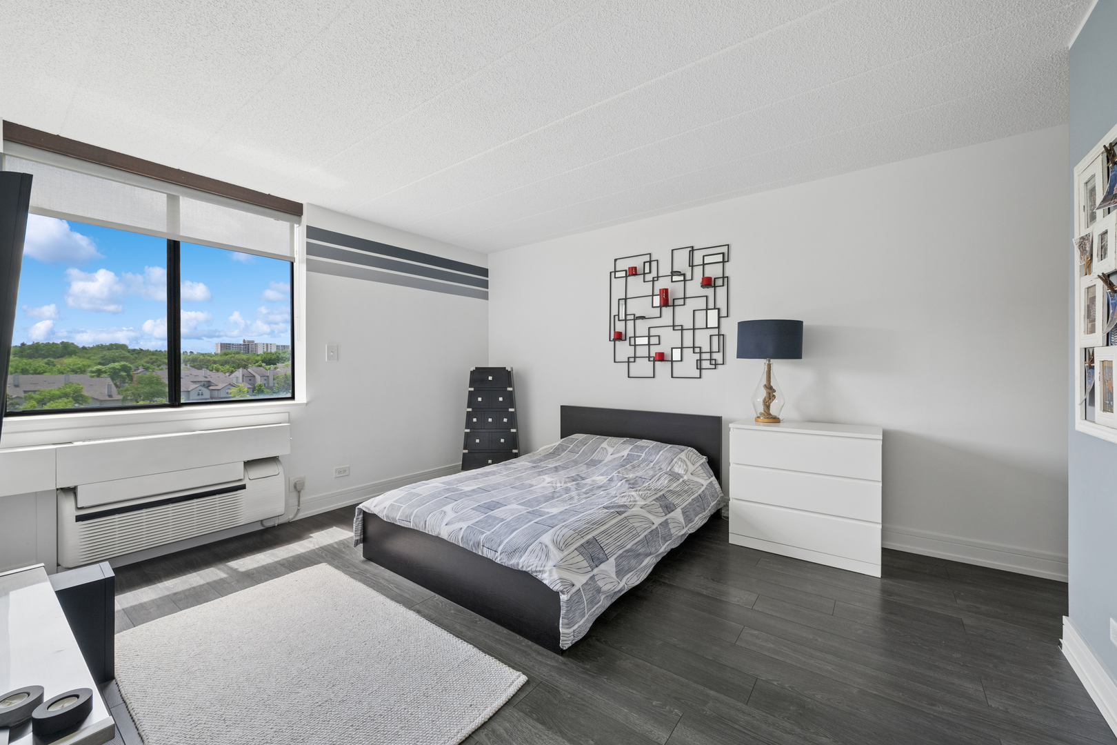 75 Kristin Circle #512, Schaumburg, IL 60195