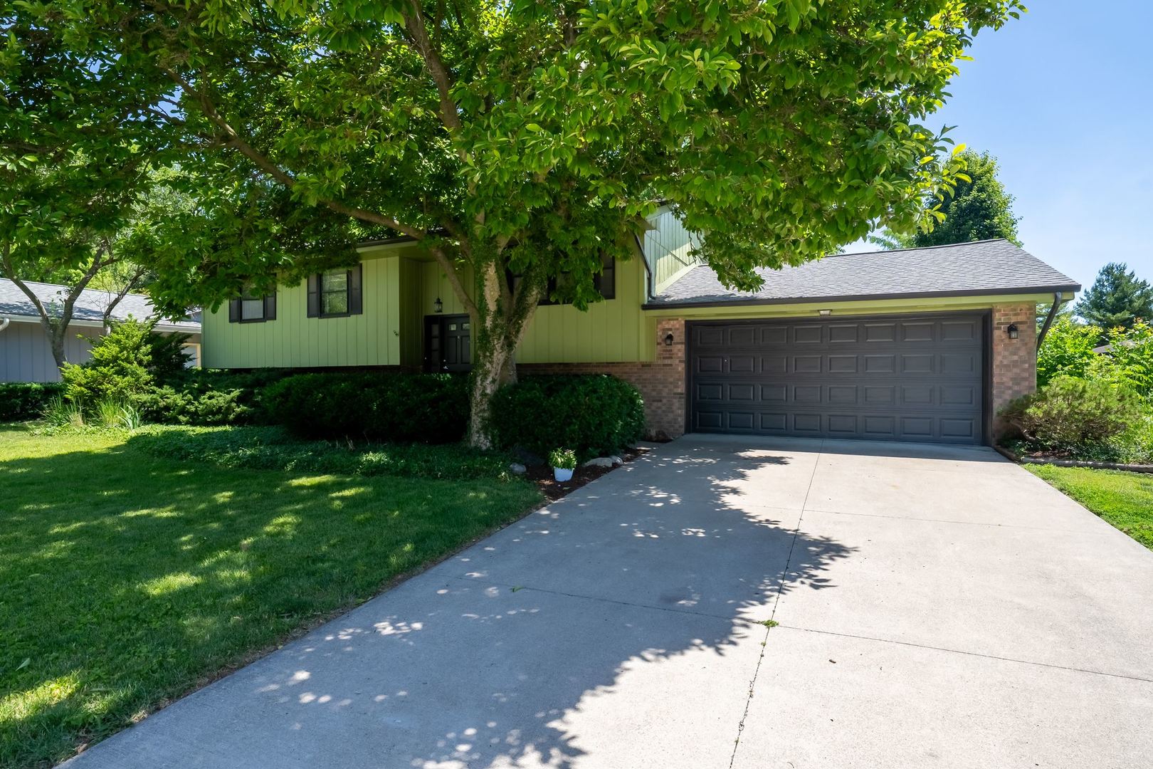 218 Cambridge Drive, Normal, IL 61761