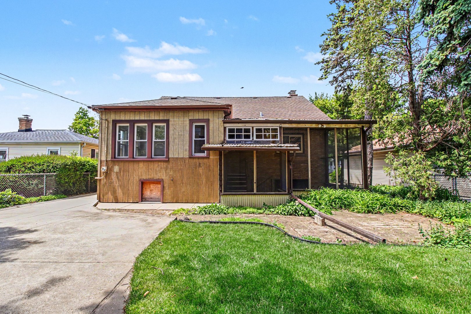 289 S Pick Avenue, Elmhurst, IL 60126