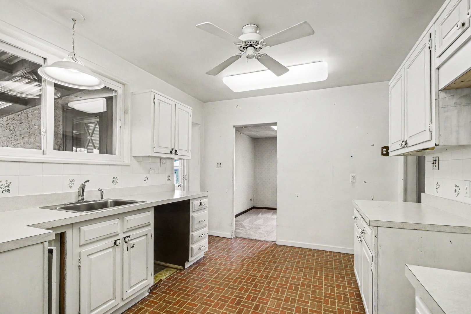 289 S Pick Avenue, Elmhurst, IL 60126