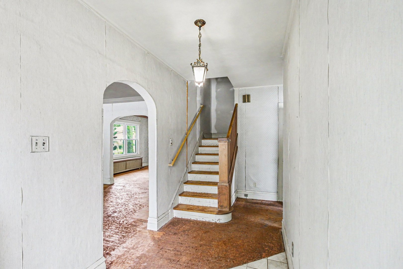 289 S Pick Avenue, Elmhurst, IL 60126