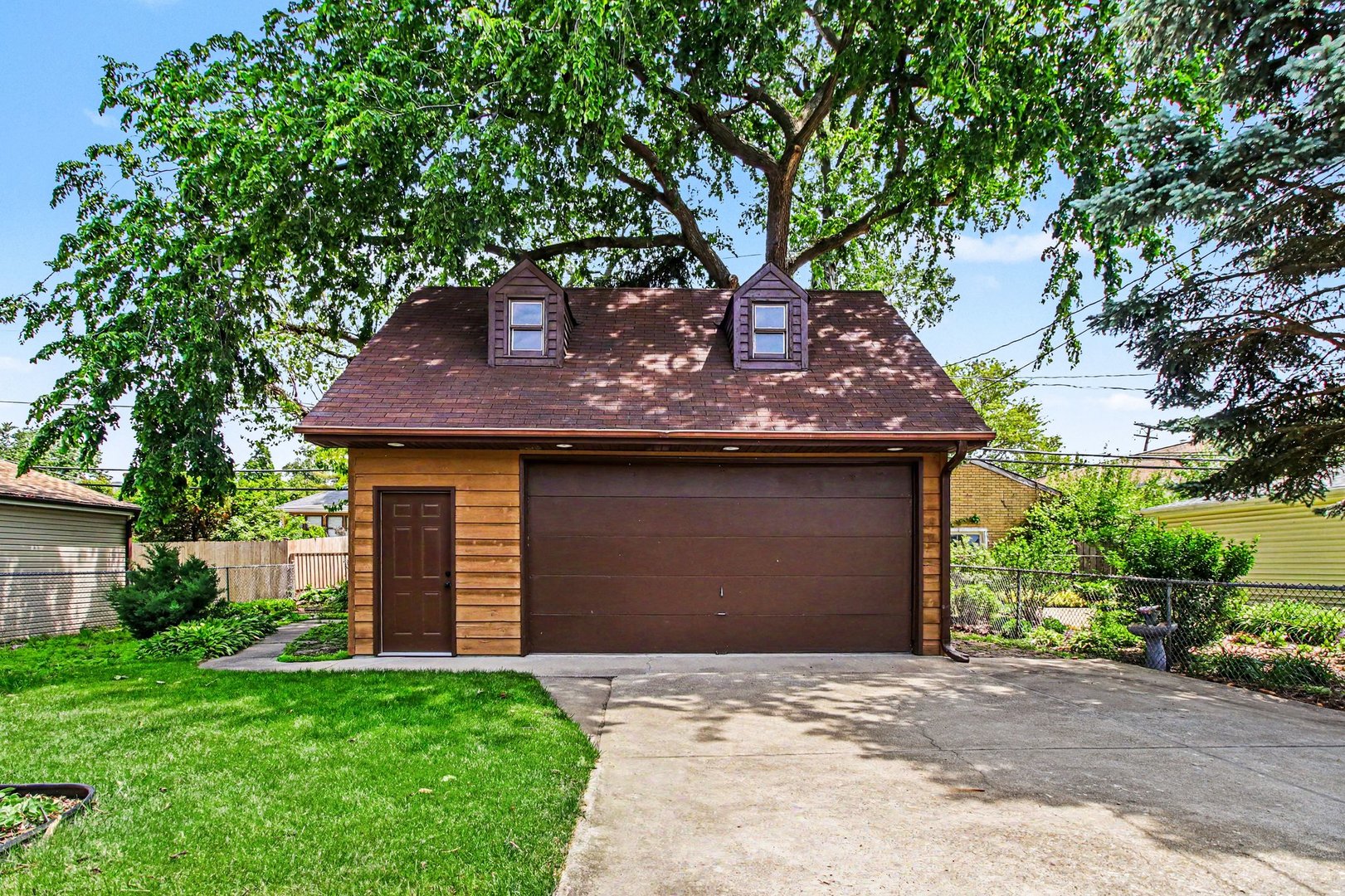 289 S Pick Avenue, Elmhurst, IL 60126