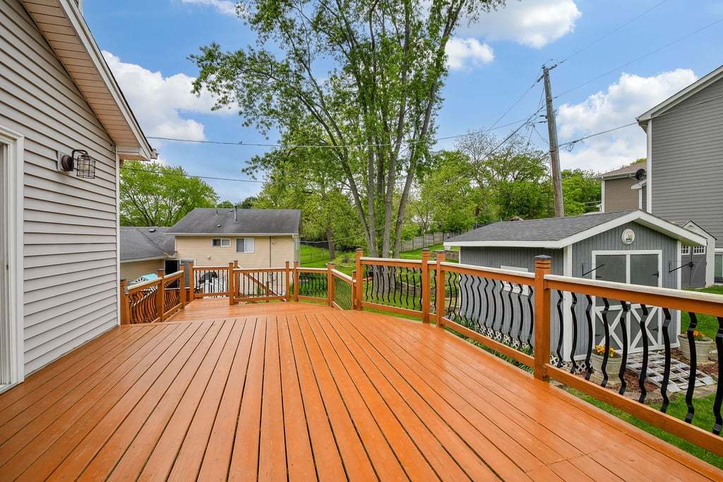 110 Oakwood Lane, Bartlett, IL 60103