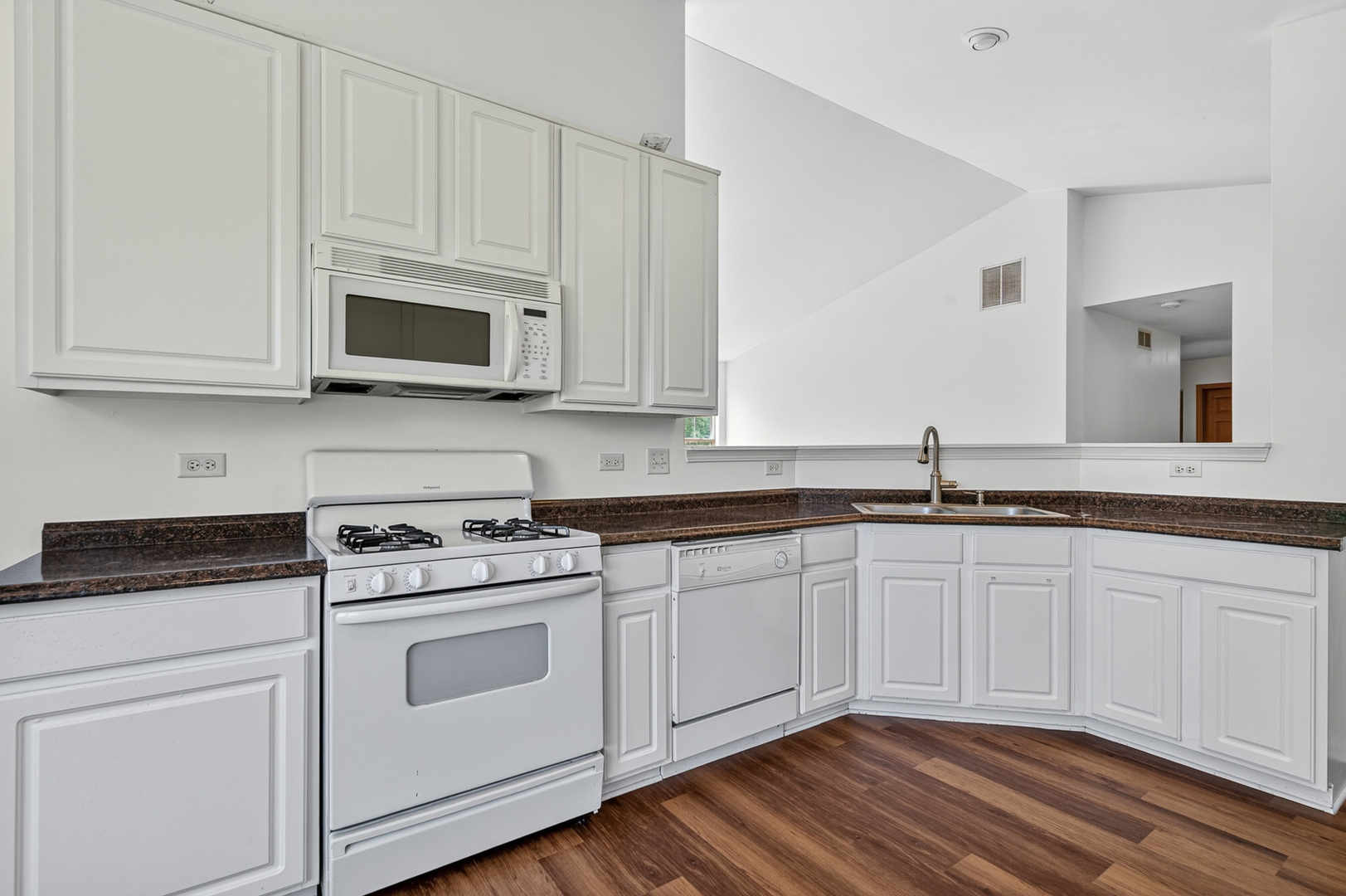 24038 W Walnut Circle #24038, Plainfield, IL 60585