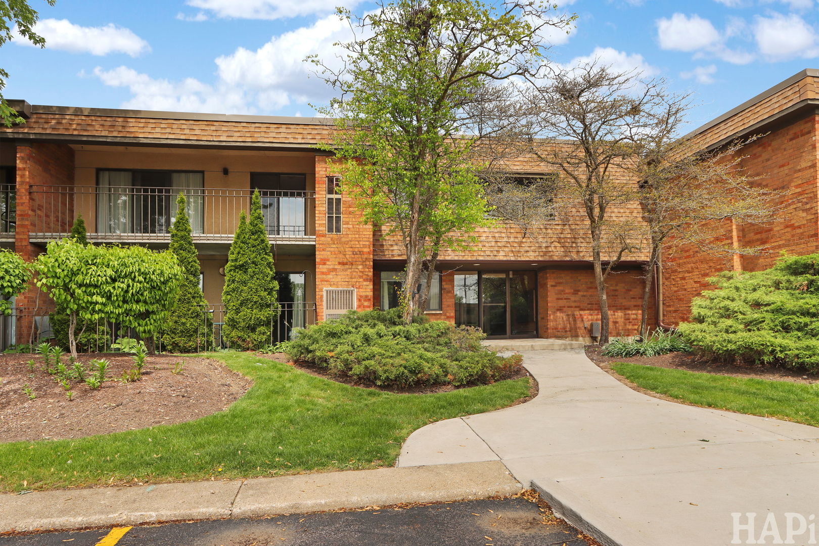 70 OLD OAK Drive #124, Buffalo Grove, IL 60089