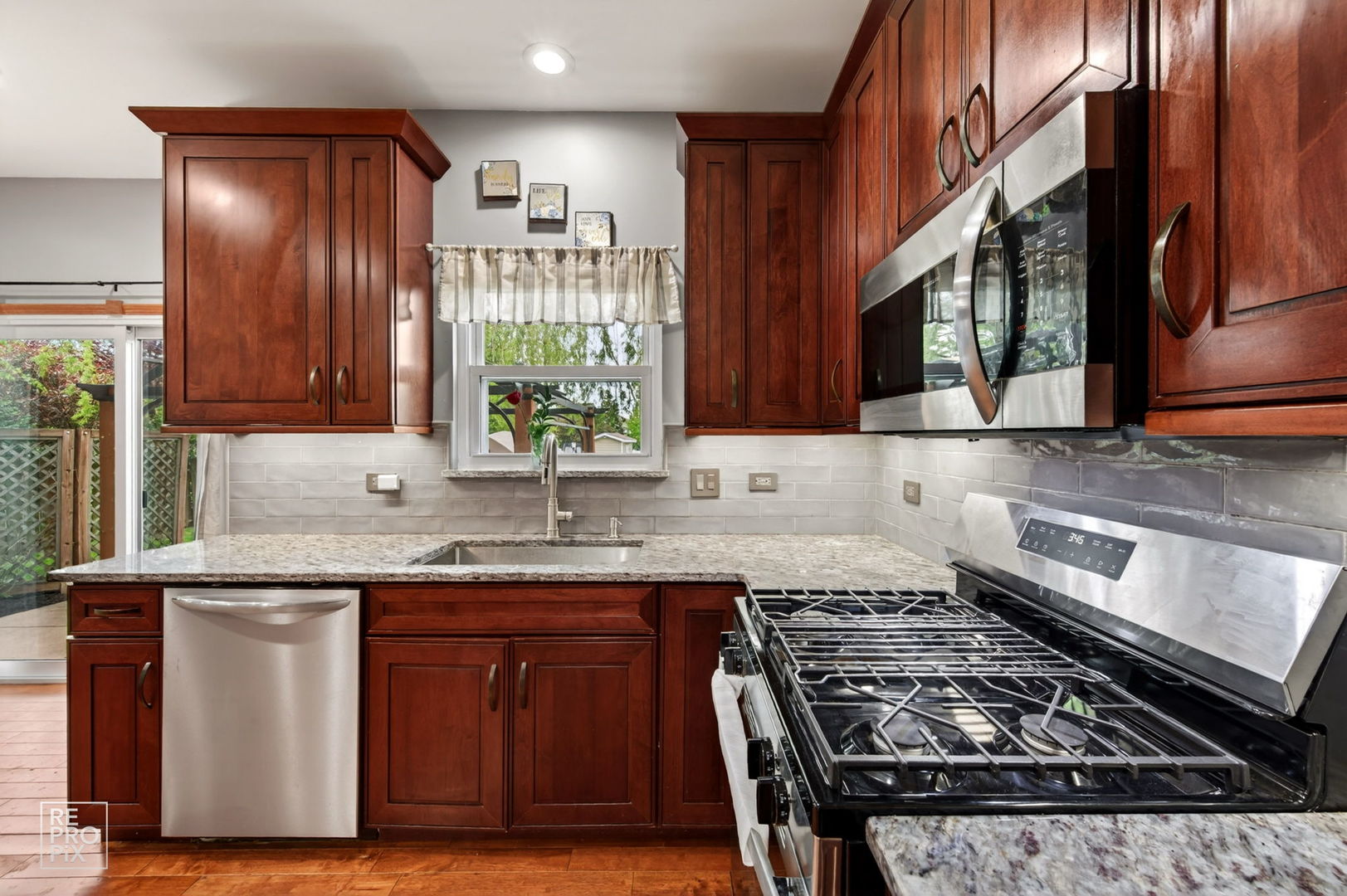 5010 Thistle Lane, Lake In The Hills, IL 60156