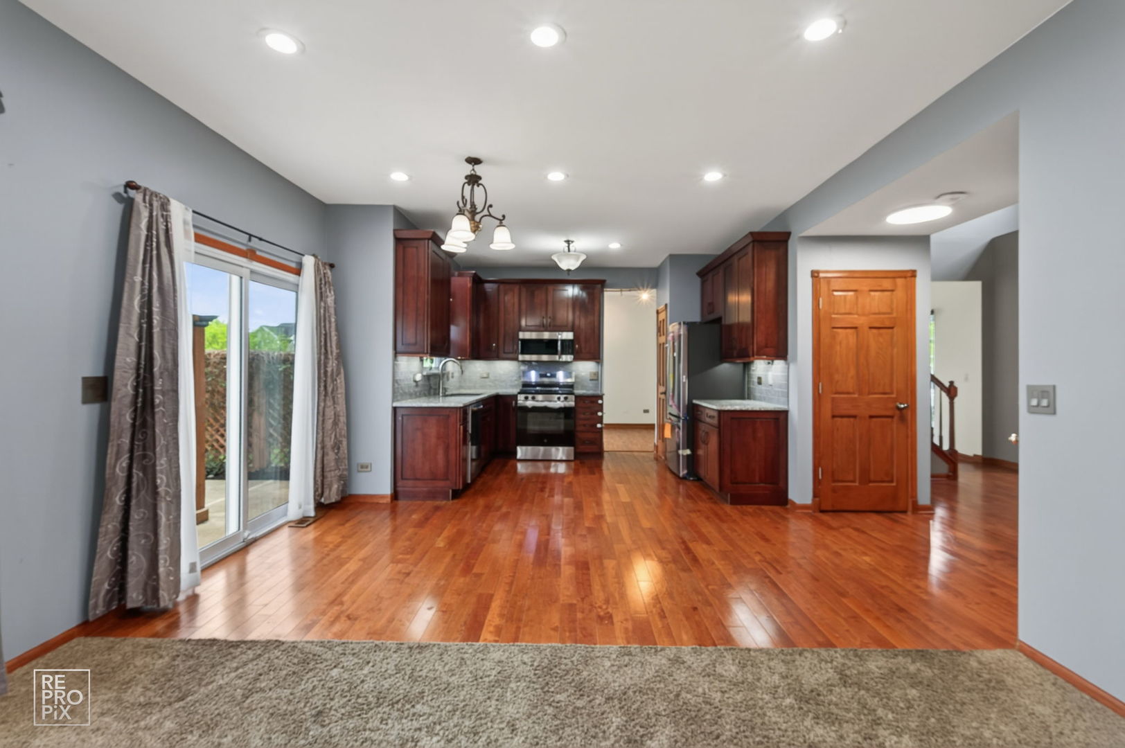 5010 Thistle Lane, Lake In The Hills, IL 60156
