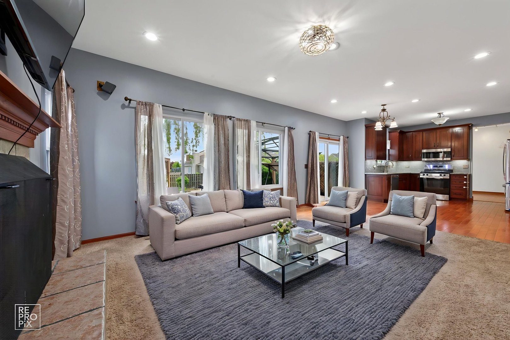 5010 Thistle Lane, Lake In The Hills, IL 60156