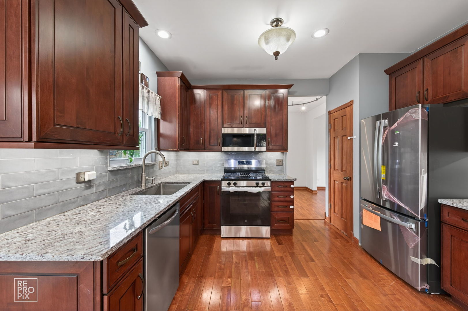 5010 Thistle Lane, Lake In The Hills, IL 60156