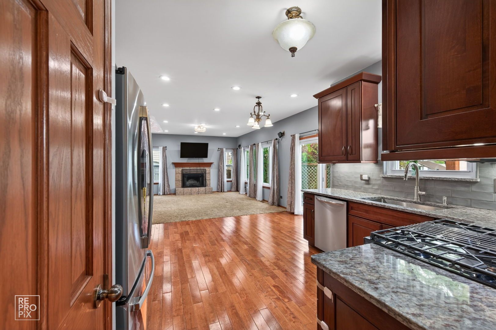 5010 Thistle Lane, Lake In The Hills, IL 60156