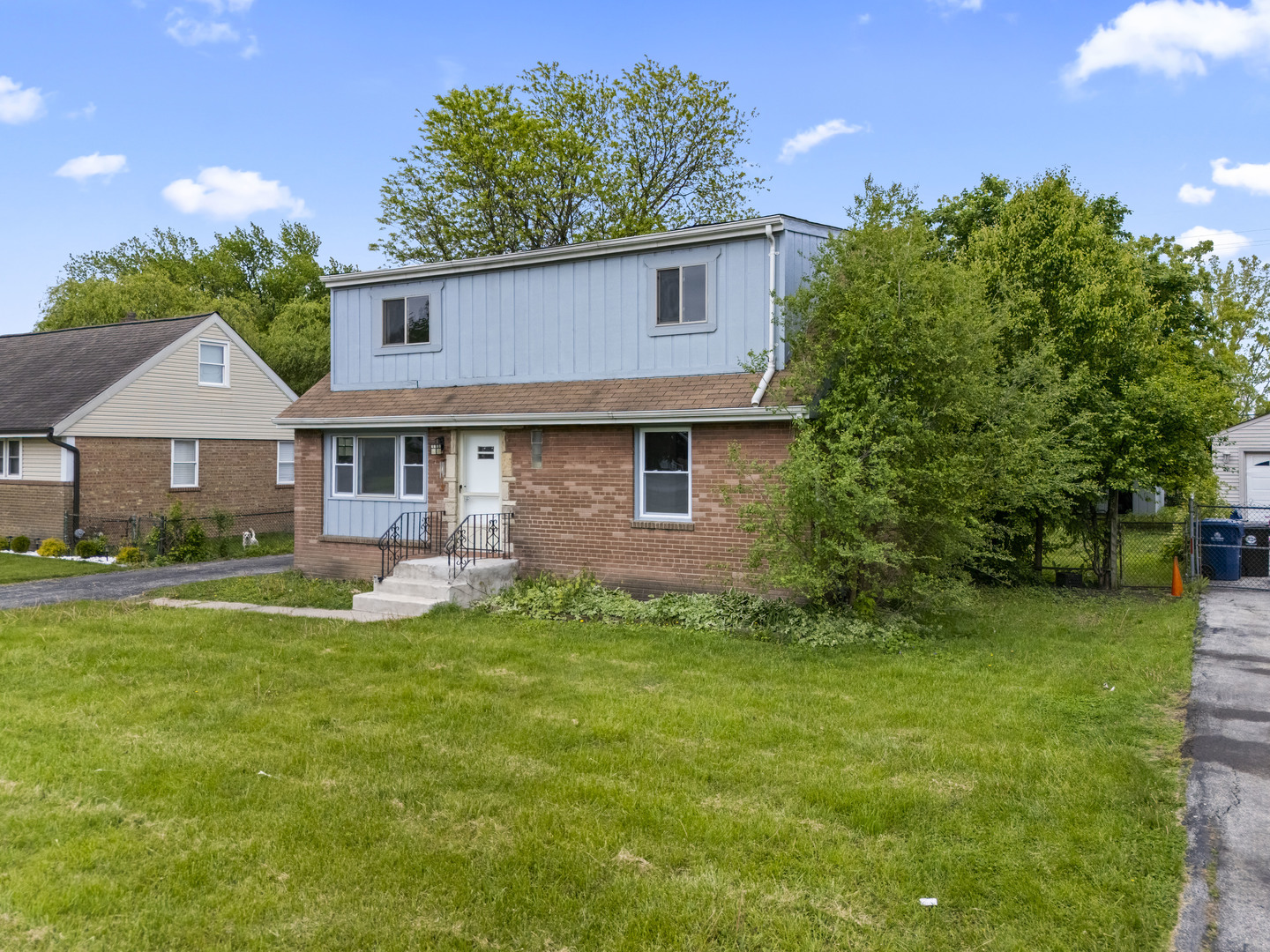 7809 Columbia Drive, Bridgeview, IL 60455