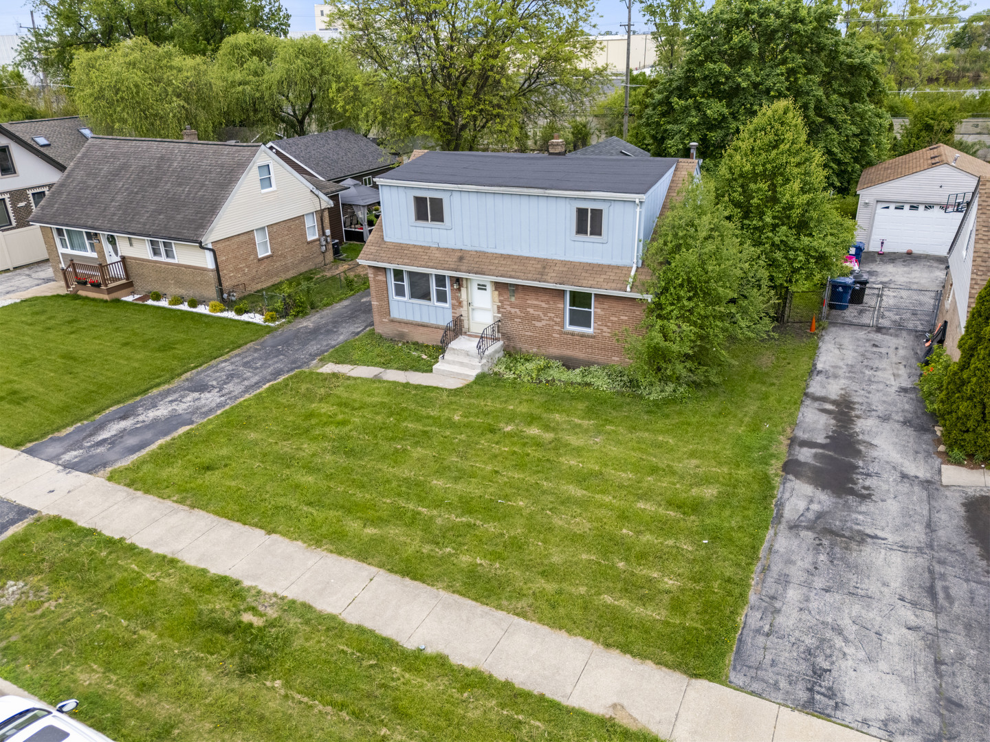 7809 Columbia Drive, Bridgeview, IL 60455