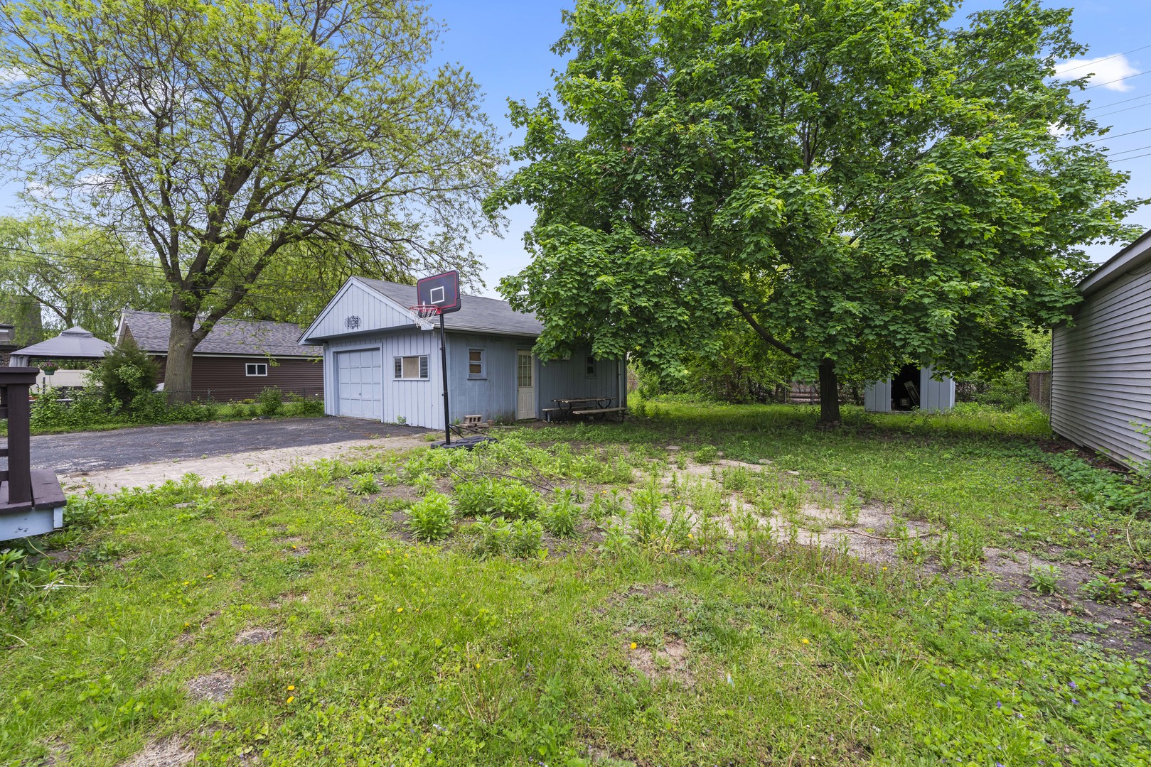 7809 Columbia Drive, Bridgeview, IL 60455