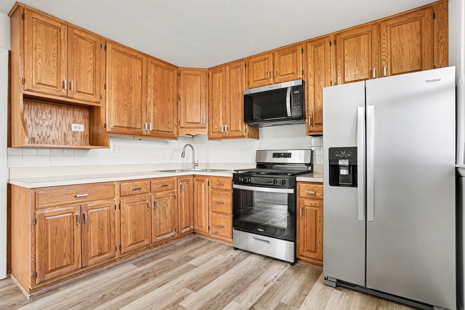 2300 Atlantic Avenue, Melrose Park, IL 60164