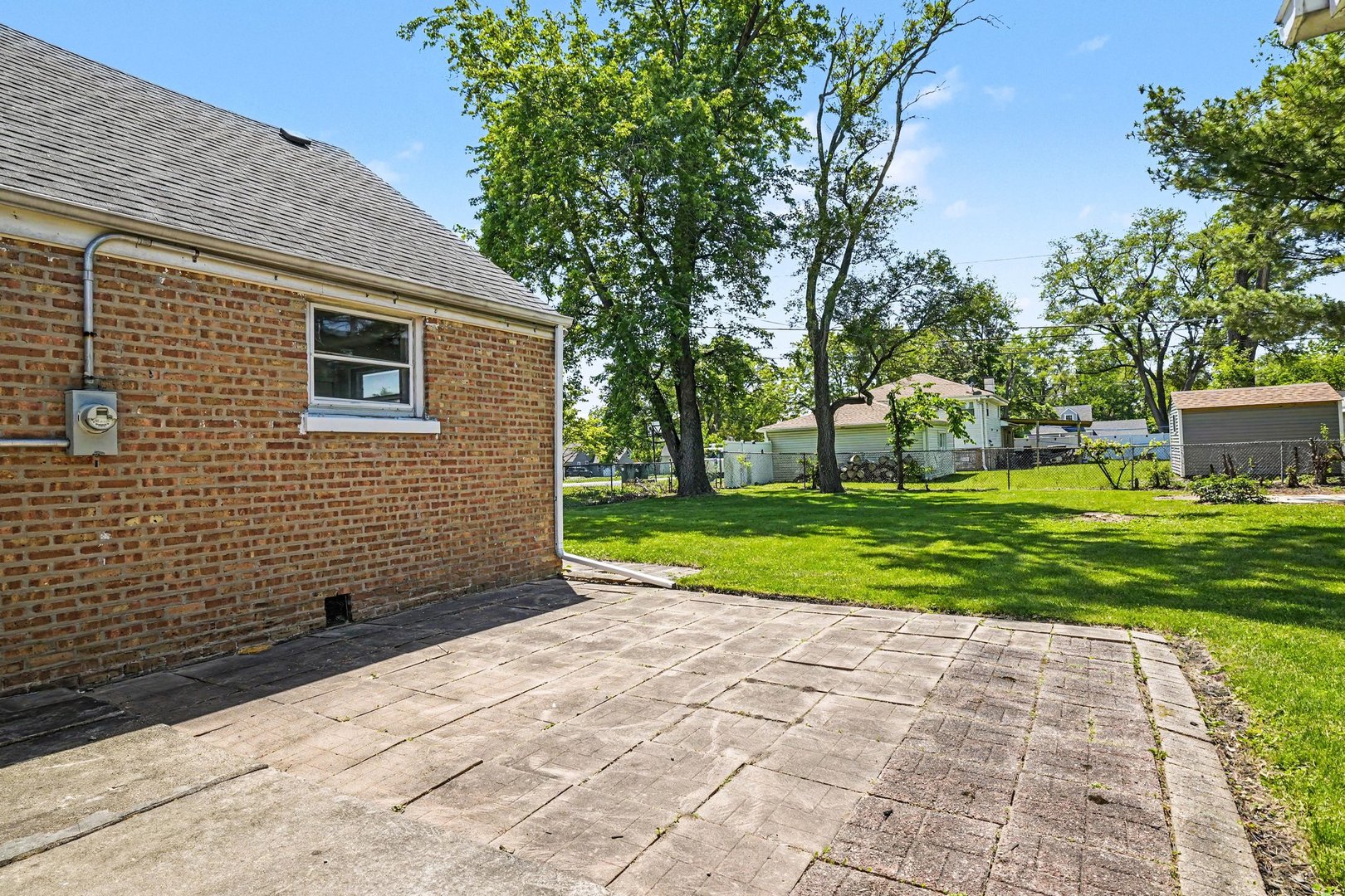 2300 Atlantic Avenue, Melrose Park, IL 60164