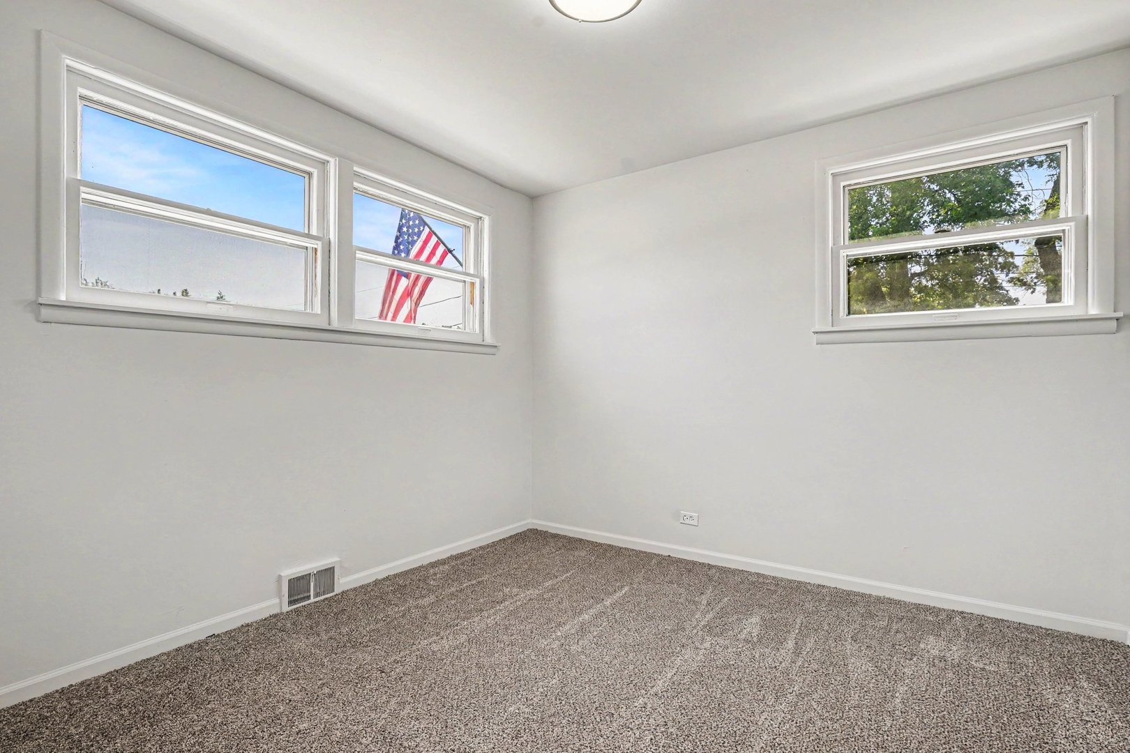 2300 Atlantic Avenue, Melrose Park, IL 60164