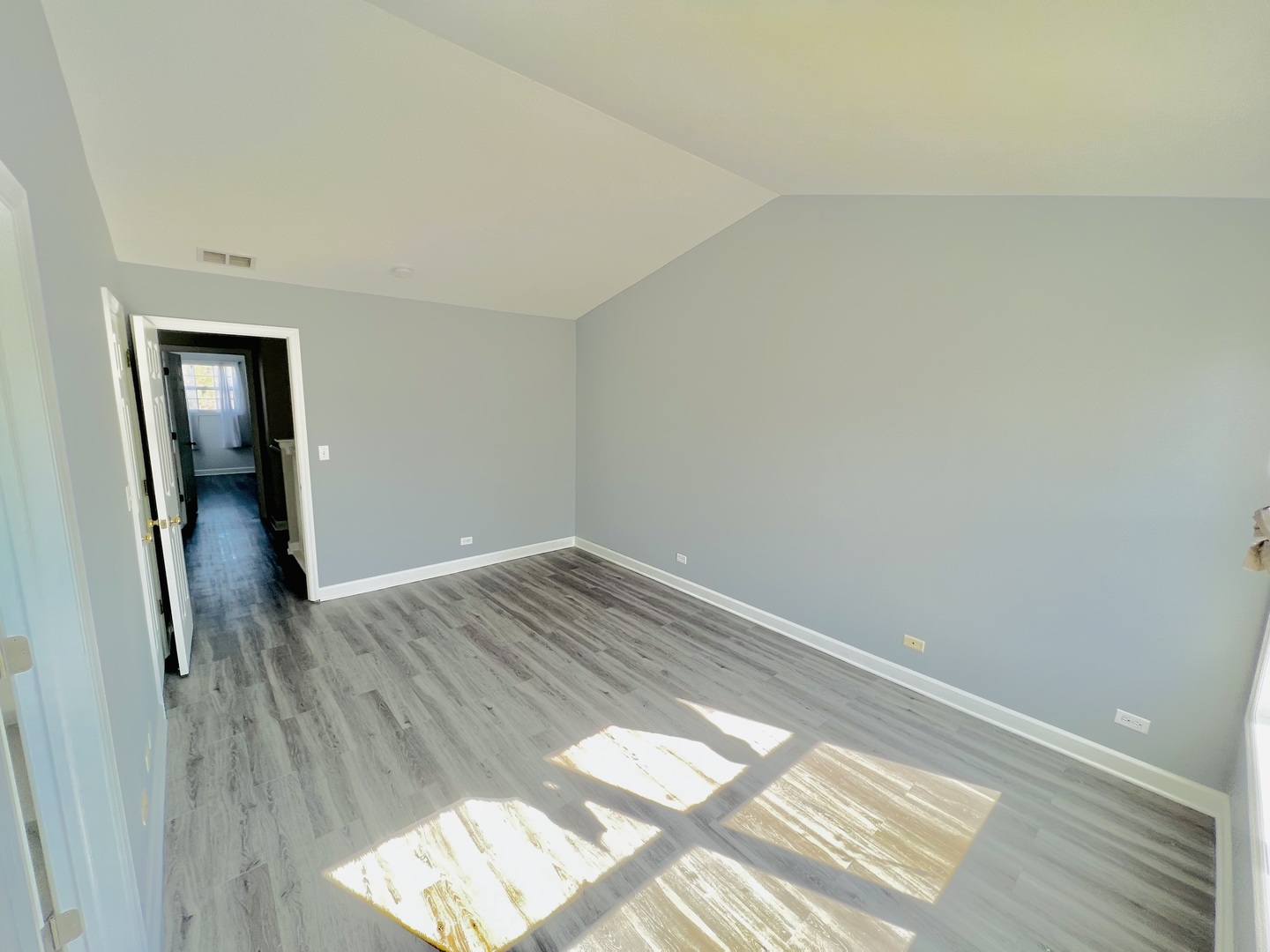 925 Sheridan Circle, Naperville, IL 60563